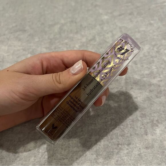 Tarte Ultra Creamy Shape Tape Concealer - 60H Mahogany Honey - Picture 3 of 5